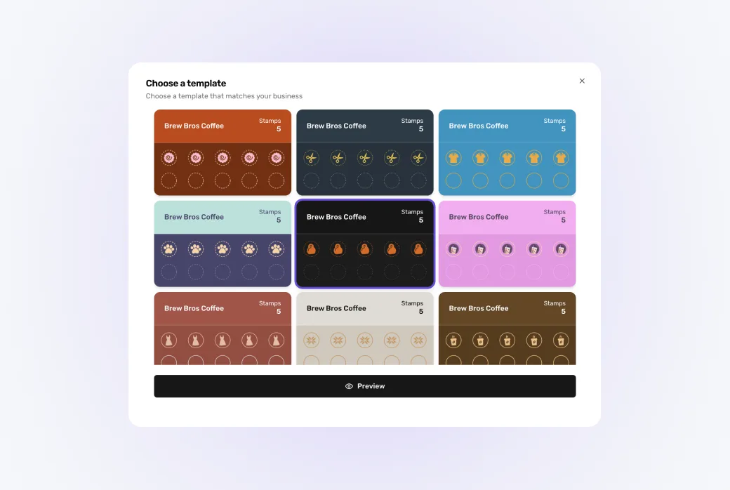 Screenshot of the card creation wizard in the dashboard — the step-by-step setup flow (template, stamps, reward).
